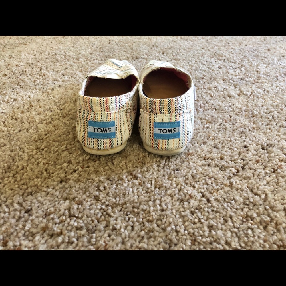 Toms - Picture 5 of 6
